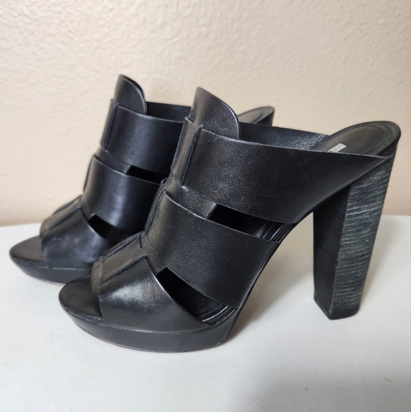 Vera Wang Lavender Black Leather Strappy Peep Toe Platform Block Heels-Size 8.5 - Picture 2 of 11
